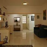 Apartamento Espacoso Em Laranjeiras